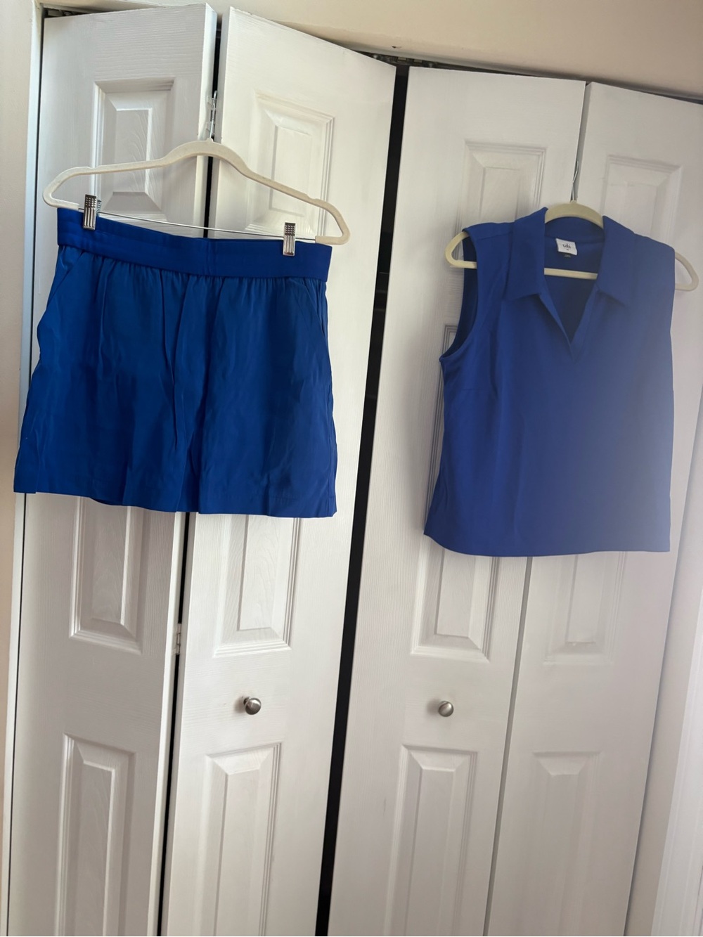 CAbi Deuce  Royal Blue Top & Skort Set M NWOT